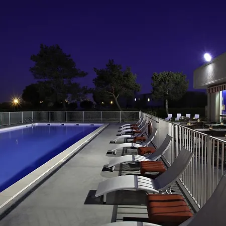 Sure Hotel by Best Western Bordeaux Aéroport-2